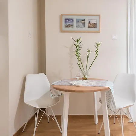 Paris & Helen Apartment Athens